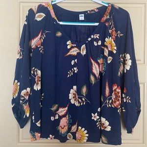 Old Navy, Blue Floral, Scoop Neck, 3/4 Sleeve. Lg